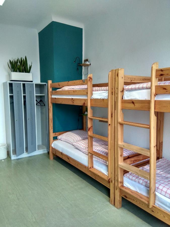 Hostal 37
